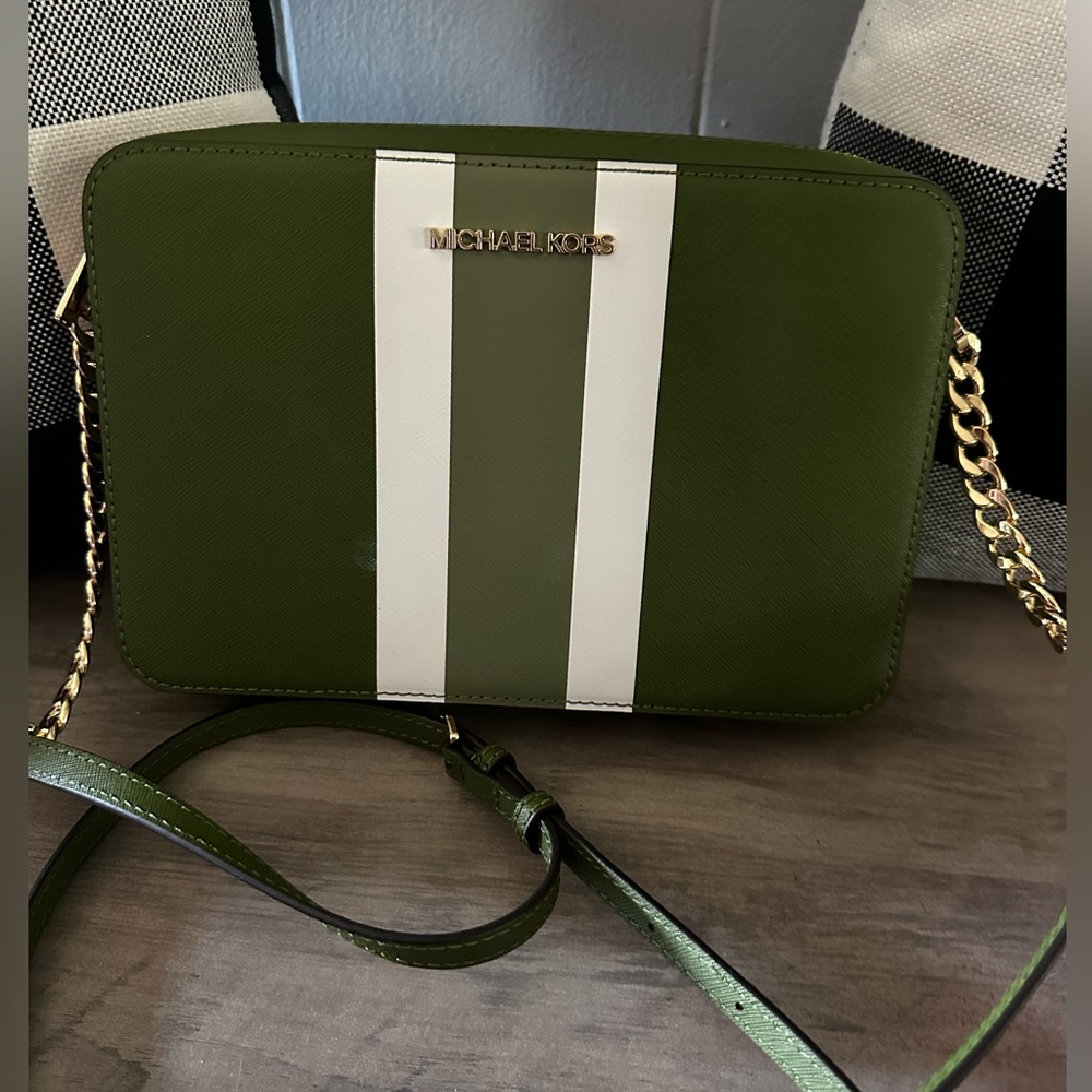 Michael Kors purse